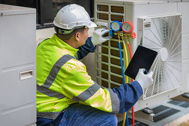 Professional Ductwork Repair technician working in Bay Shore, NY